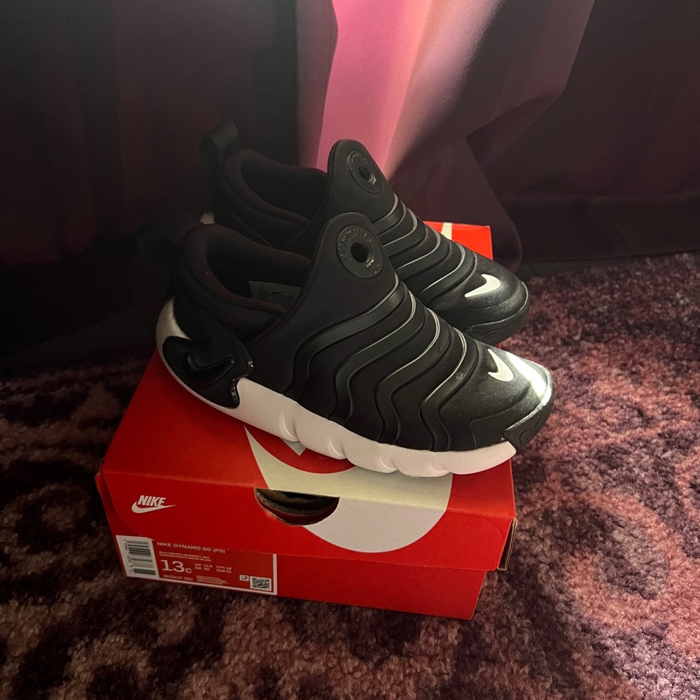 Kids Nike no laces